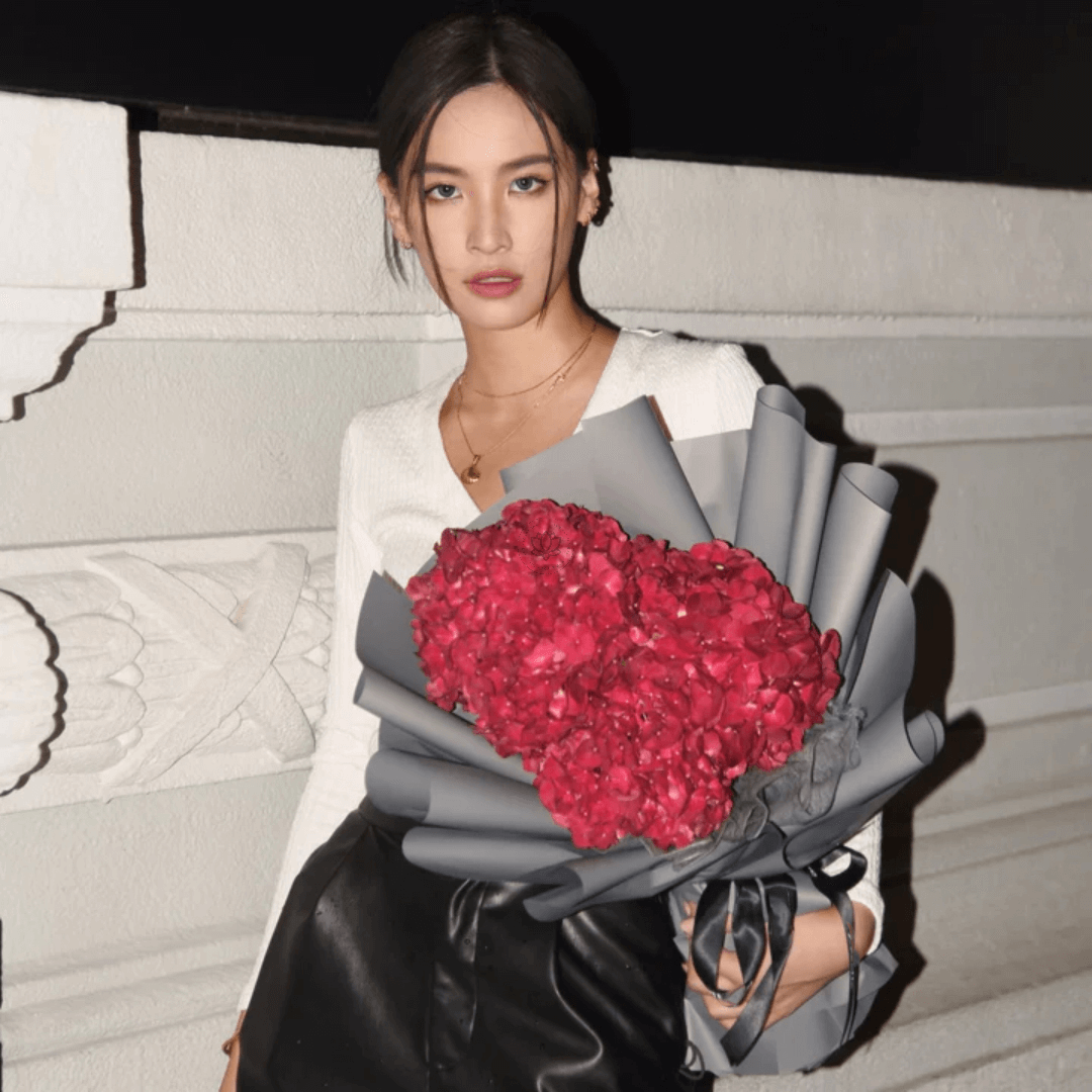 Fresh Flower Bouquet Cherry Red Hydrangea M 2 1 | The Luxury Box
