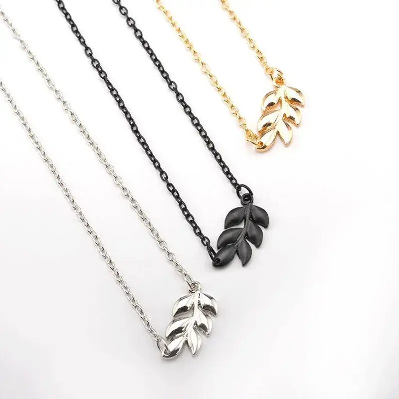 Japonais Et Cor en Style Frais De Litt rature Et Art Femmes Collier En Gros La Livraison Fournir Herbe Pendentif Clavicule Cha ne | The Luxury Box