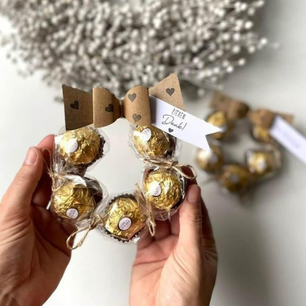 Guirlande de Chocolats 8 | The Luxury Box