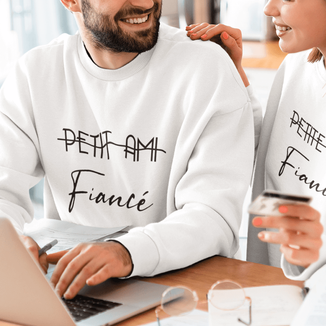 Pull Couple Fiances 2 | The Luxury Box