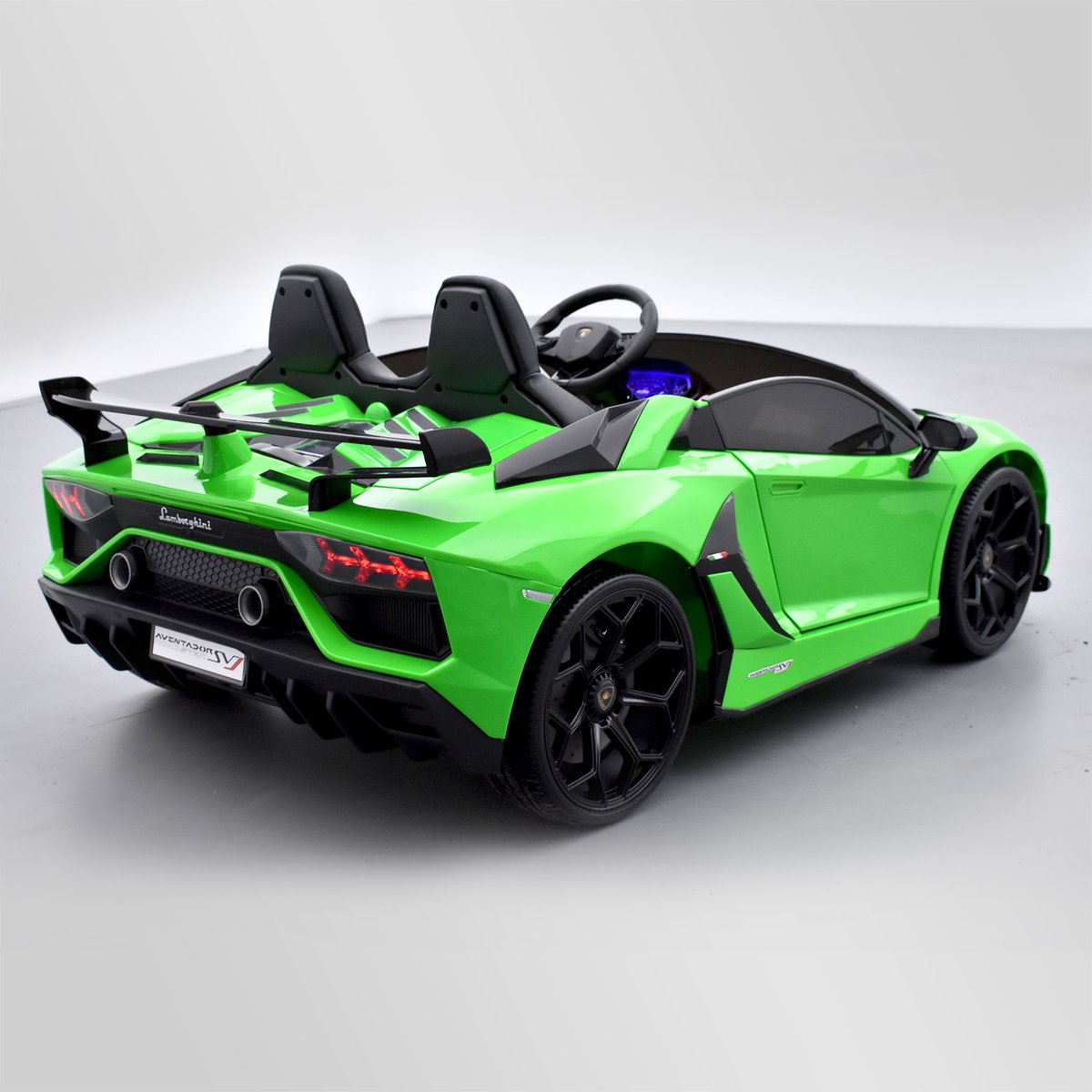 Lamborghini 8 | The Luxury Box